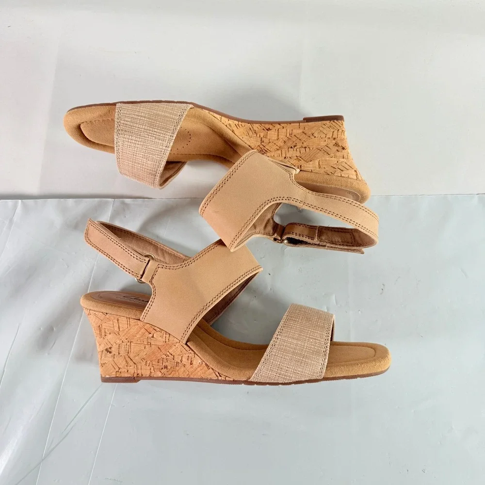 Clarks Kyarra Faye Warm Beige Leather Wedge Sandals Womens 8.5 W